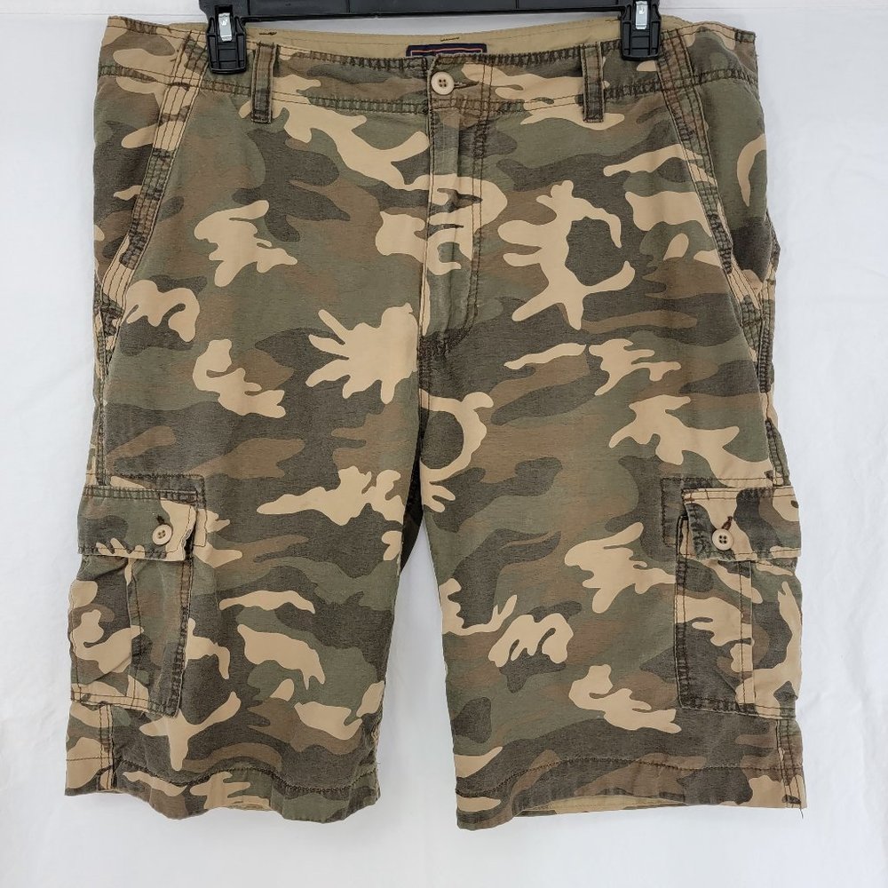 Wear First Camouflage Cargo Shorts Men's 38